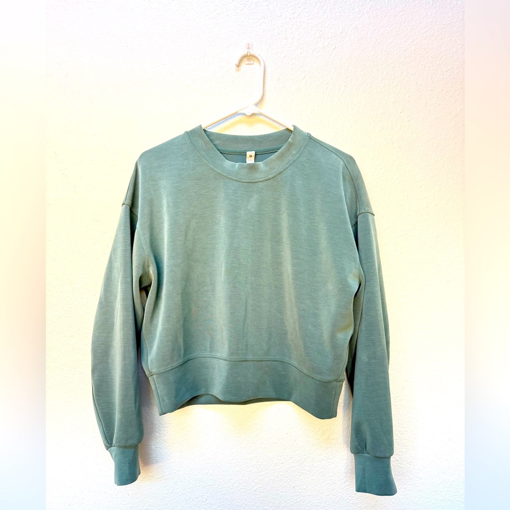 Lululemon Softstreme Perfectly Oversized
Cropped Crew in soft green/teal